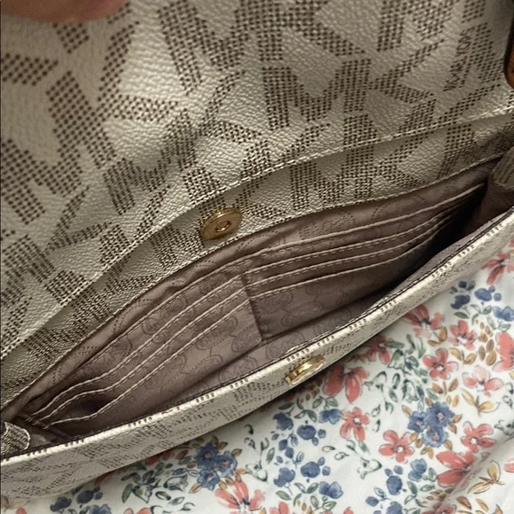 Michael Kors Monogram Cream and Brown Tote - Picture 7 of 12